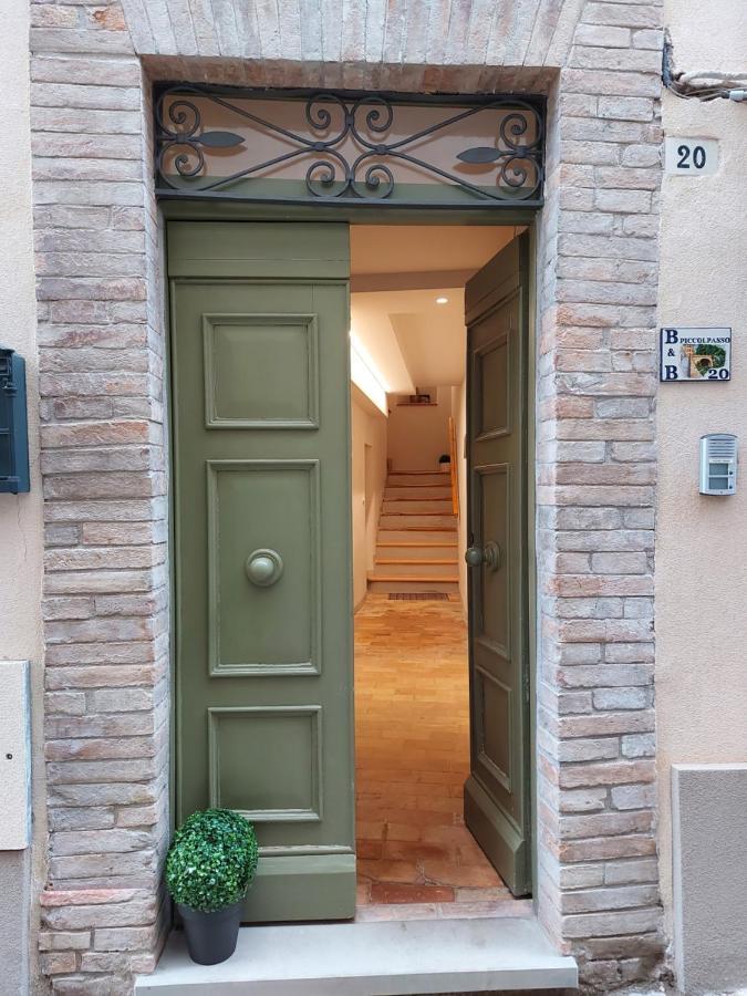 Casa Vacanze Piccolpasso 20 Urbania Extérieur photo